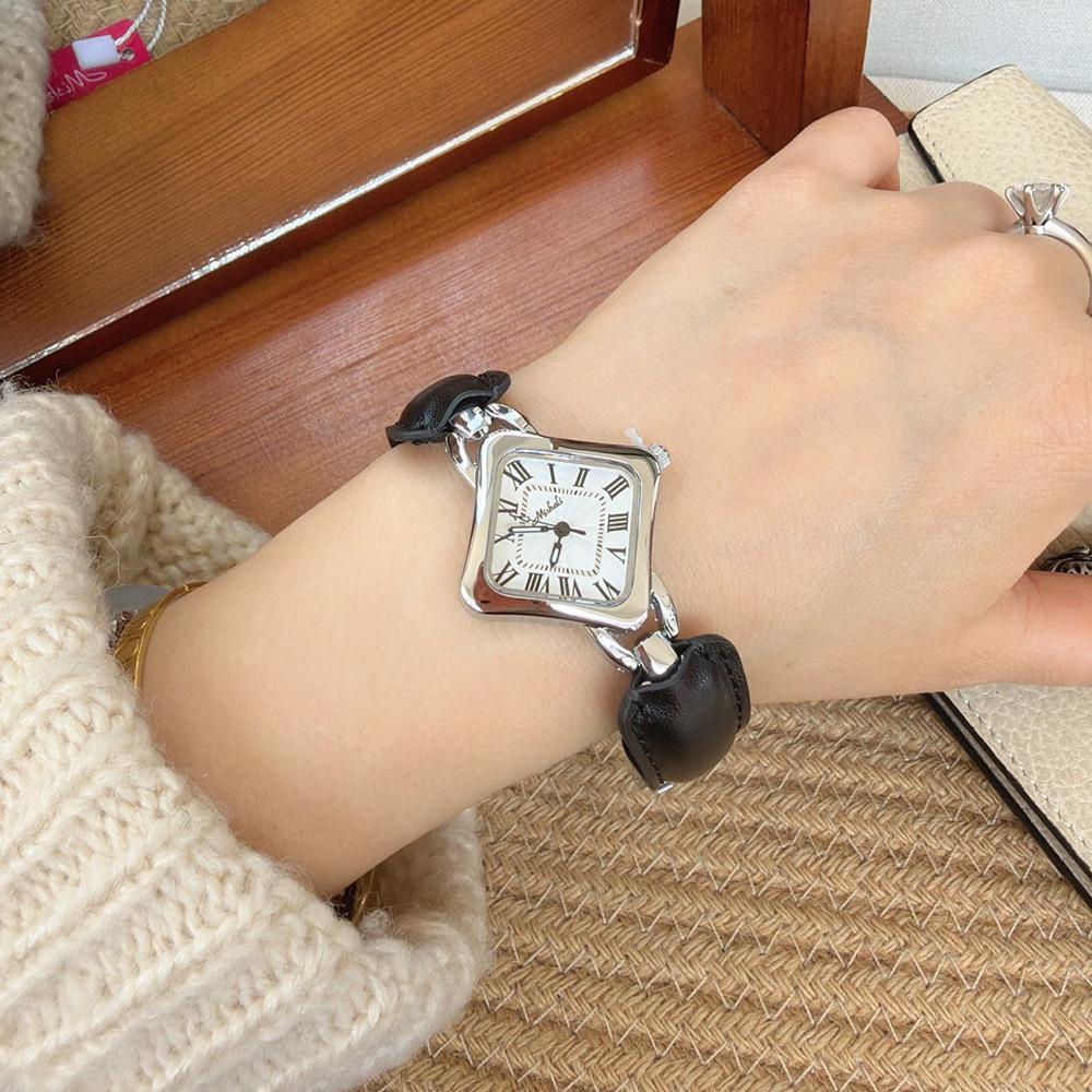 Rhombus Women's Watch Supply Personalized Retro Watch Women