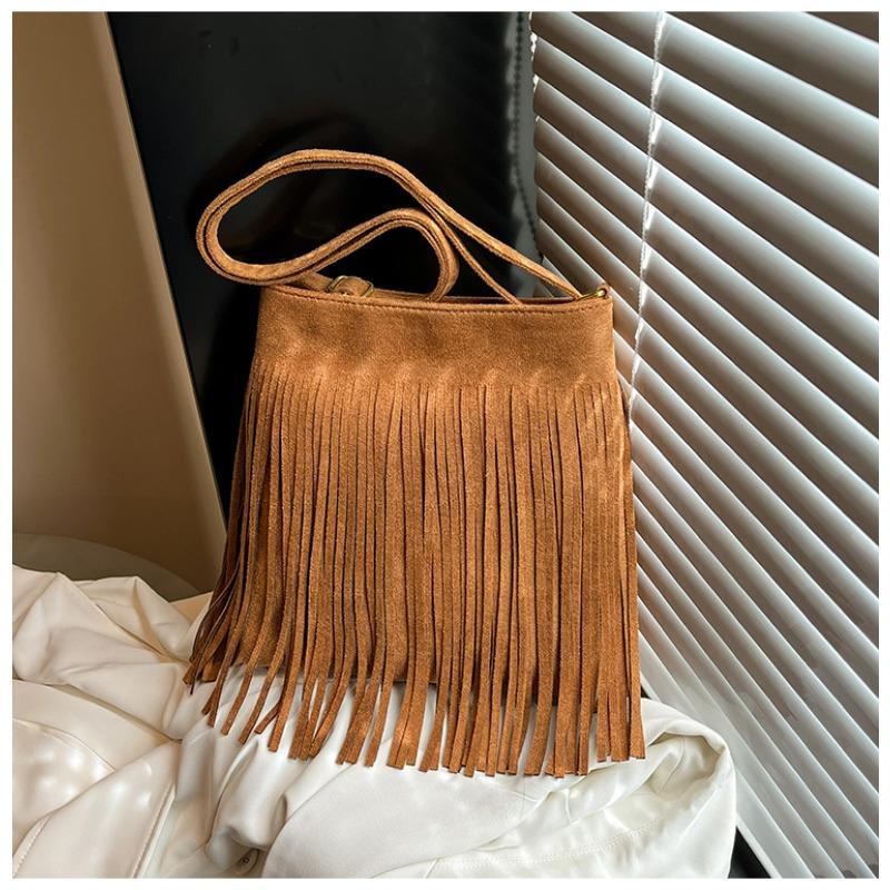 

Niche design casual women s bag new fashion matte shoulder messenger bag premium fringed bucket bag коричневий