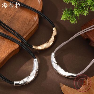 New Smooth Irregular Crescent Moon Leather Rope Necklace, Women's Retro High-end Crescent Neck Necklace