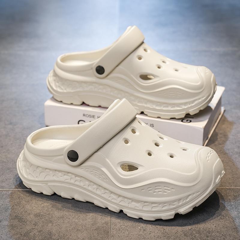 Mens Sandals Casual Summer Clogs For Men Quick-Dry Anti-Slippery Beach Shoes  New Design Garden Shoes Mans Outdoor Slippers