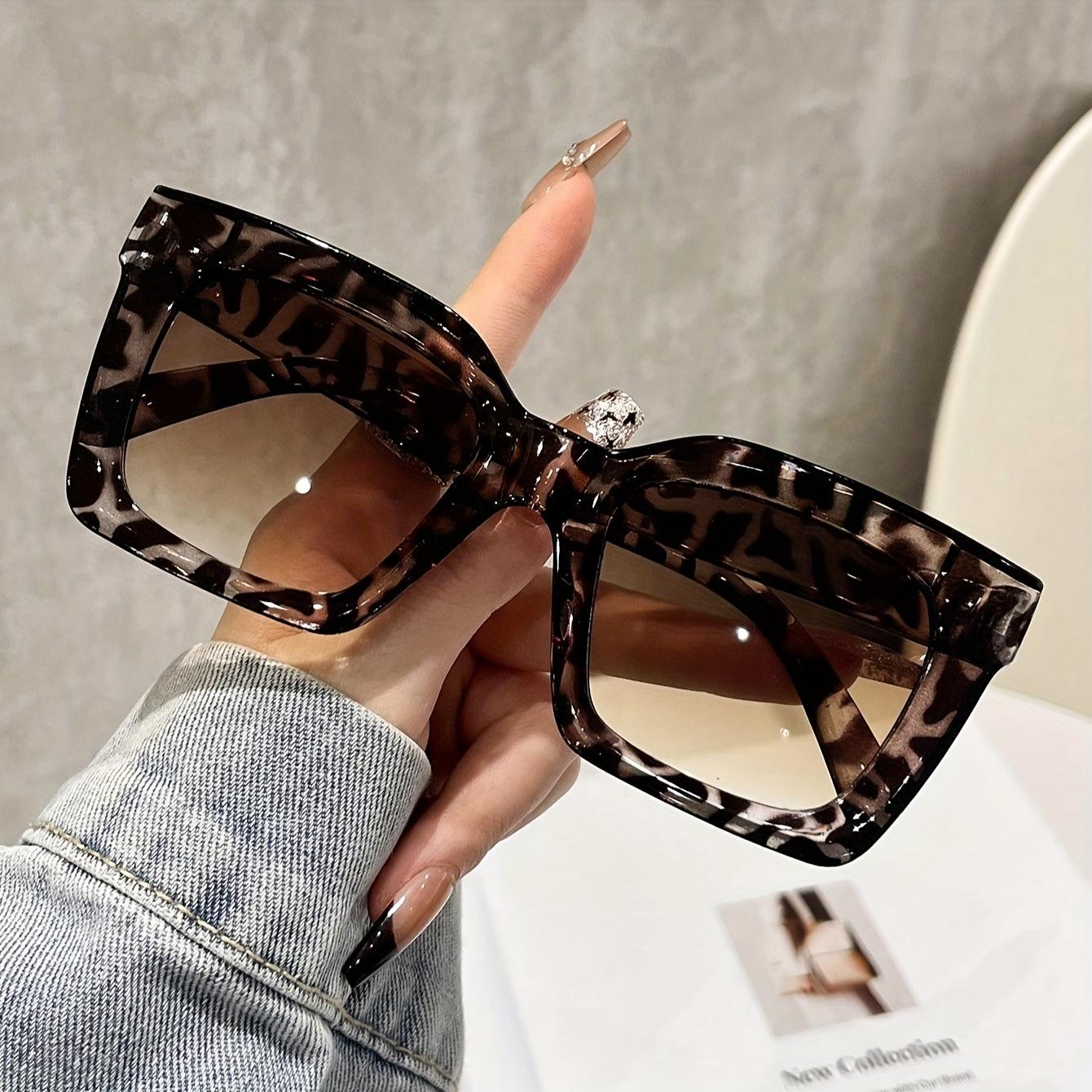 

Large Frame Retro European And American Fashion Glasses Suitable for Daily Wear Street Photography And Driving