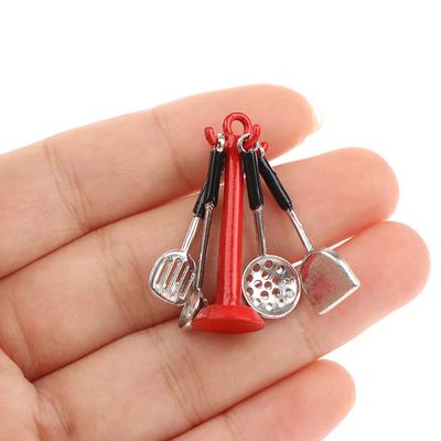 בובות וצעצועי פרווה – בתי בובות ואביזרים