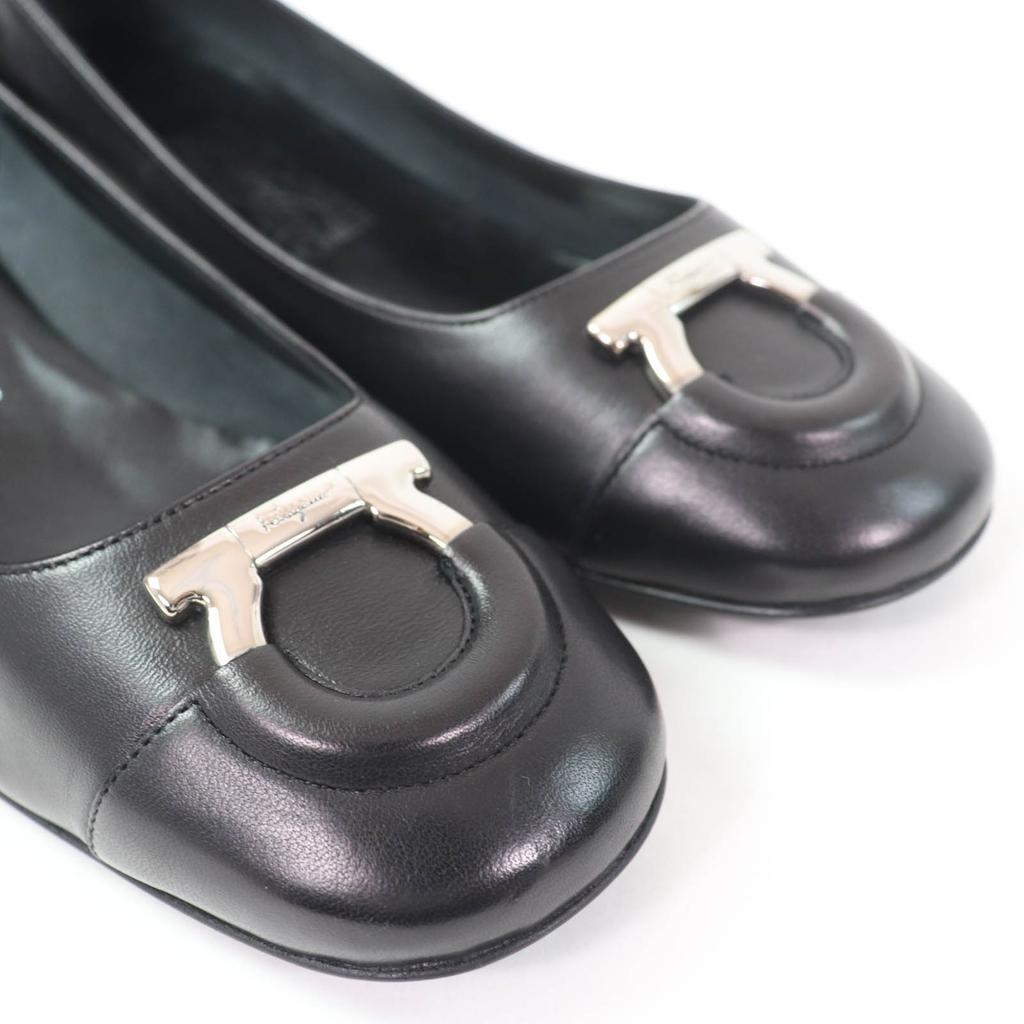 Excellent Salvatore Ferragamo pumps With Gancini Metal black leather Women 8 Used