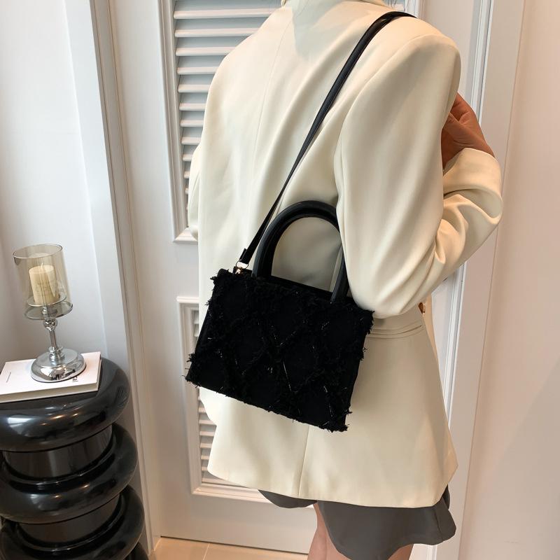 Women's Small Square Bag Diamond Shaped Pattern Raw Edge Shoulder Bag Fashion Trend Crossbody Bag Female Handbag
