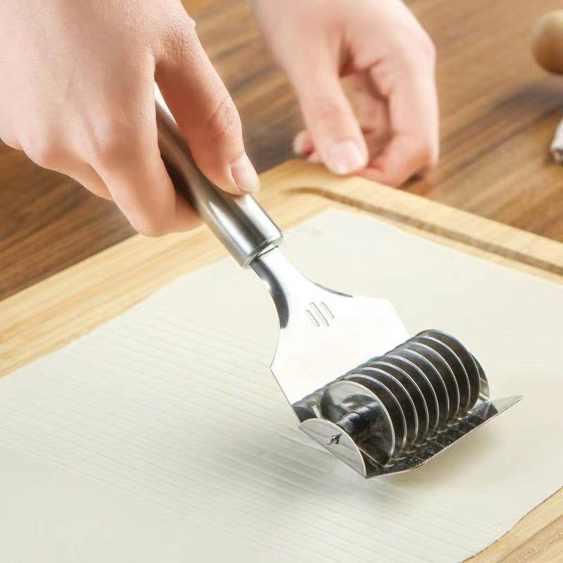 Manual Noodle Cutter Rolling Stainless Steel Noodle Cutting Device Chive Spaghetti Cutting Kitchen Cooking Accessories