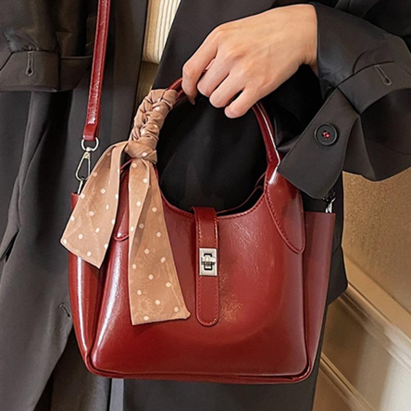 High-value Bags, Women's Bags, New Textured Shoulder Bags, Fashionable and Simple Crossbody Bags, Hand-held Bucket Bags