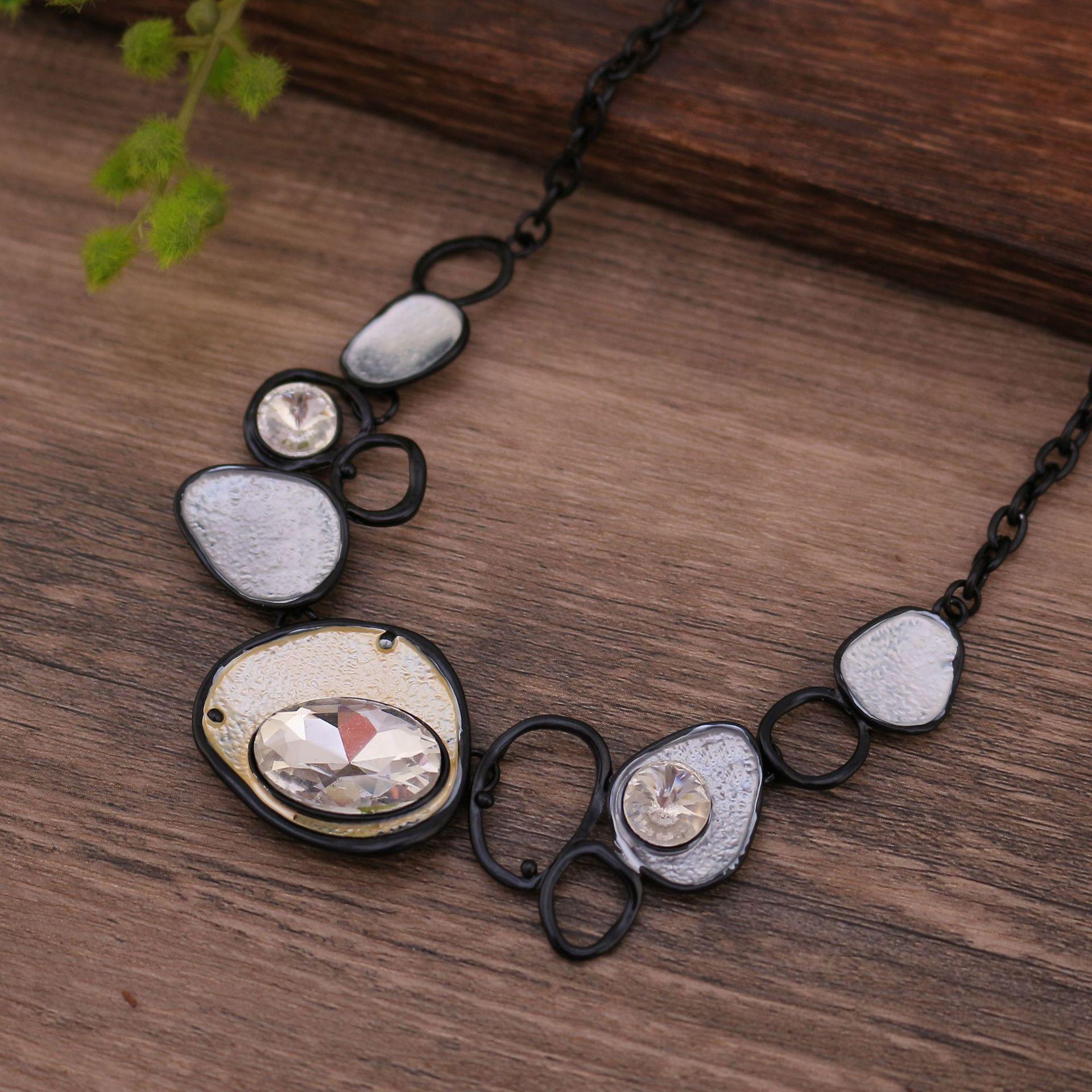 

Новое цветное масляное ожерелье с геометрическим овальным черненым кулоном, инкрустированным бриллиантами, персонализированное женское ожерелье