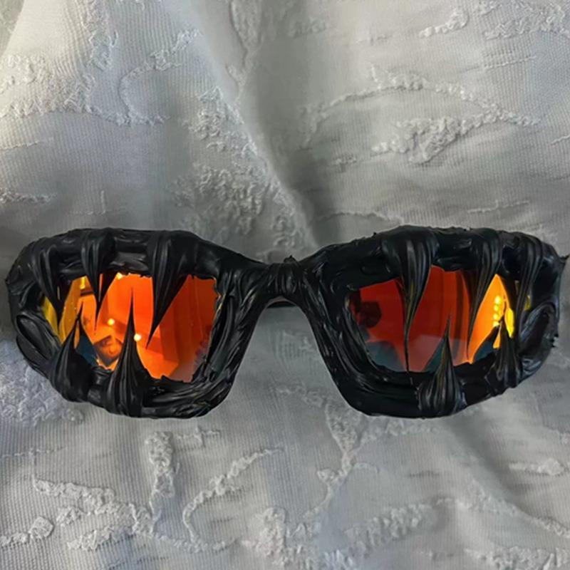 

2025 New Avant garde Personalized Handmade Sunglasses Unique Styling Punk Style Fashion Sunglasses for Men and Women красный