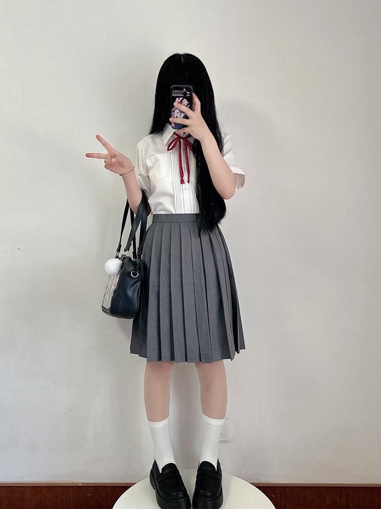 Women's Original Solid Color Pleated Skirt: Short, Medium, and Long Options for Student Graduation Photos
