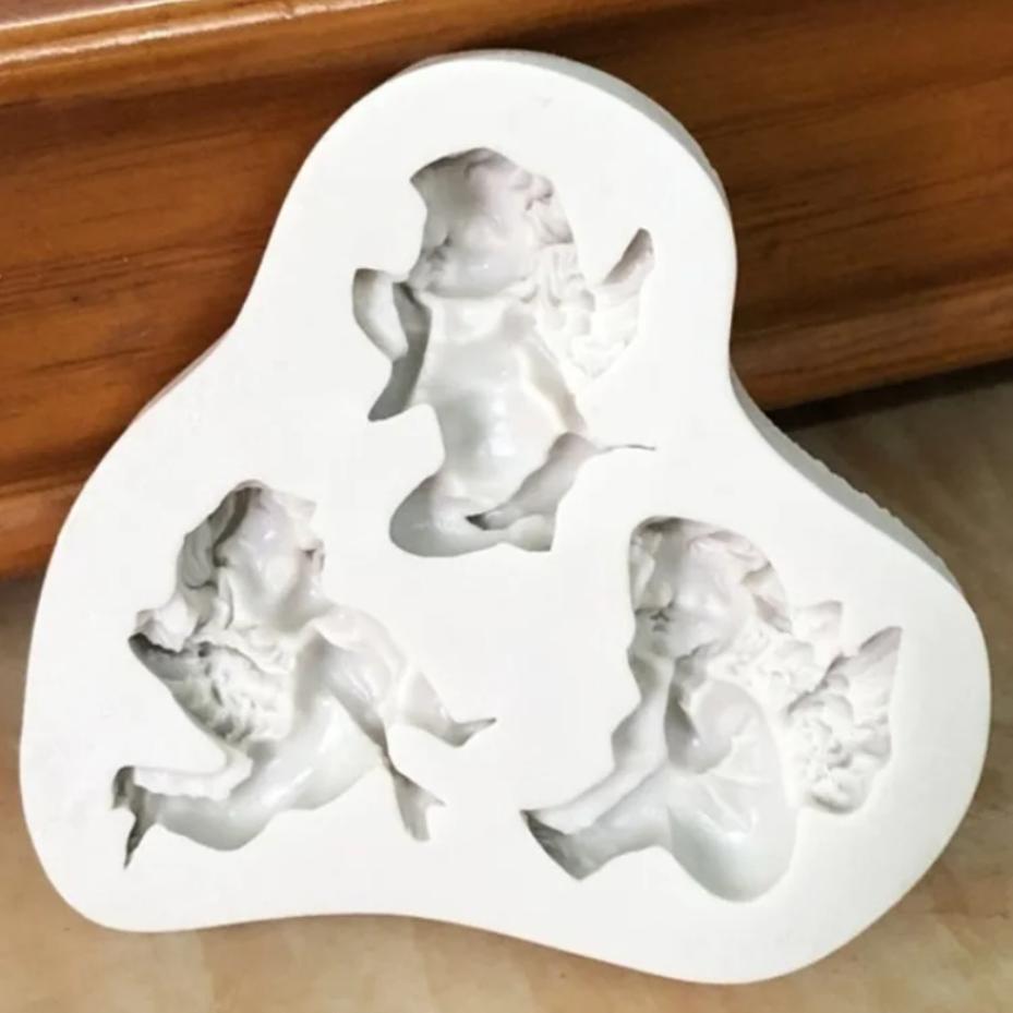 1 Pcs Baby Angel Shaped Silicone Mold Cake Decoration Boy Fondant Cookies Tools 3D Silicone Candy Mold (color Random)