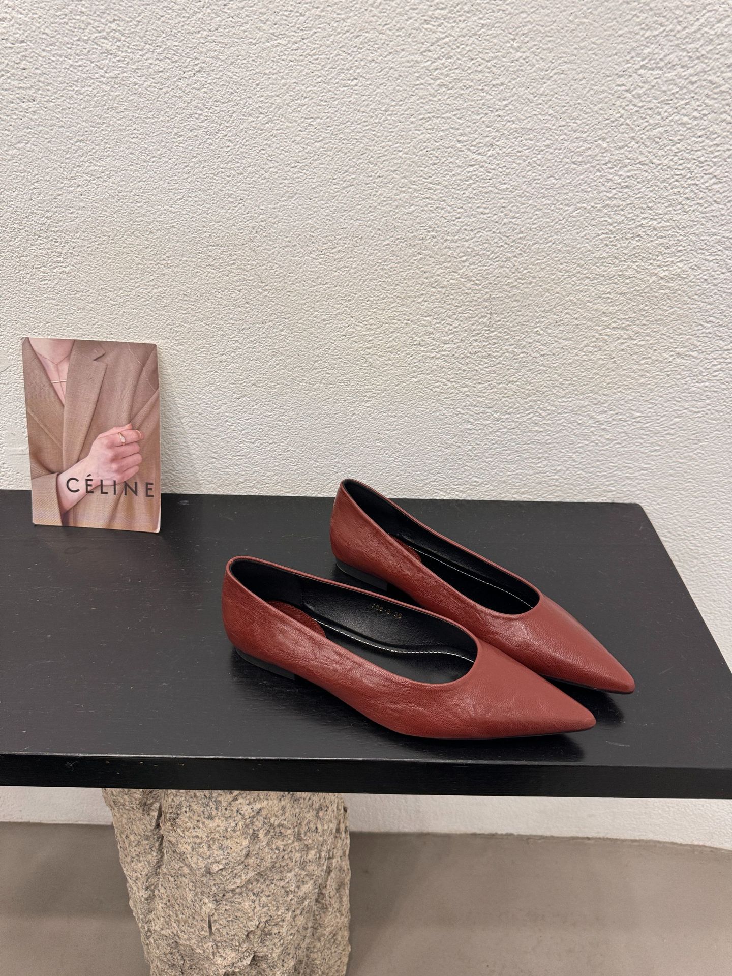 

2025 spring and autumn new thin high-heeled pointed foot cover shallow mouth evening temperament niche Mary Jane women s single shoes 39 червоний