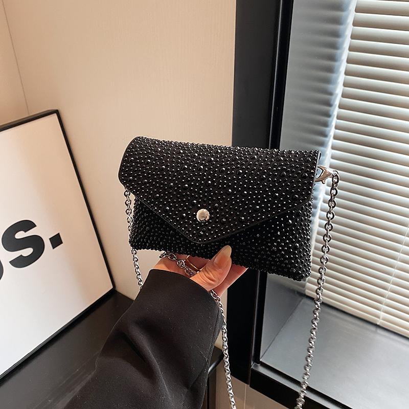 

Осенне-зимняя заклепочная маленькая квадратная сумка для женщин, шикарный дизайн, цепочка, сумка через плечо, изысканный женский клатч для вечеринок Mini(Max Length<20cm)