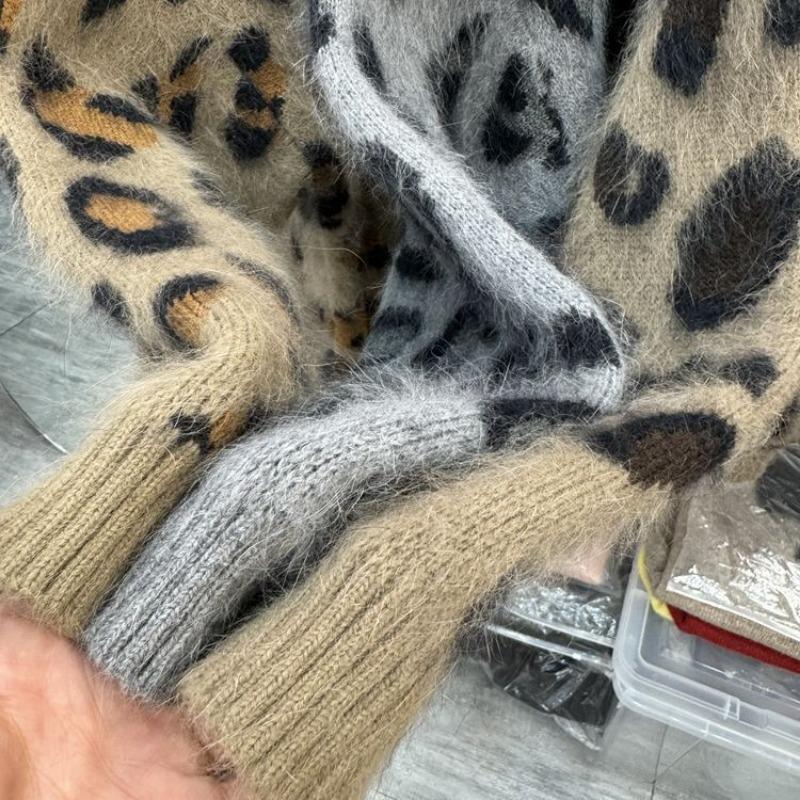 Sweaters Coat Cardigan for Women Winter Leopard Oversize Fleece Thickened V Neck Loose Long Sleeve Knit Sweaters Coat