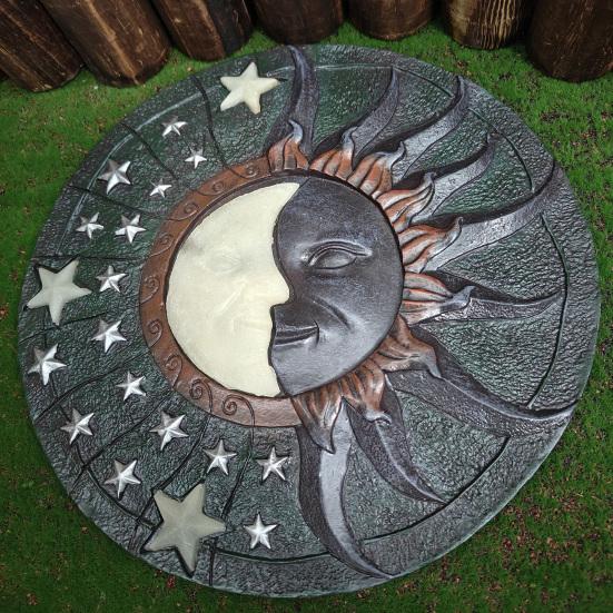 Garden Stepping Stone Glow-in-The-Dark Butterfly Insect Resin Garden Stone Moon Sun Star Stepping Stone for Patio Lawn