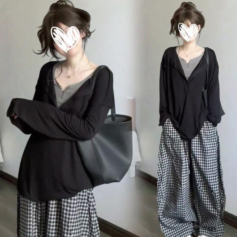 

Plus Size Korean V-Neck Two-Piece Set: Plaid Slimming Wide-Leg Pants & Lazy Long Sleeve T-Shirt 2XL