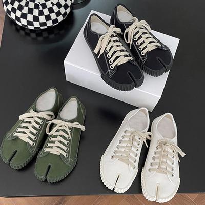 New Canvas Tabi Shoes Split Toe Flats Women Mary Janes Shoes Casual Shoes Women Pig Hoof Shoes Woman Loafers