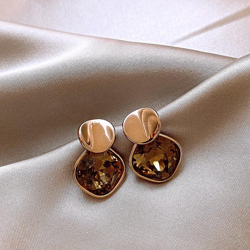 

Изогнутые круглые серьги-пусеты с бриллиантами в стиле ретро, серьги Майяр, осенне-зимние серьги с высоким темпераментом