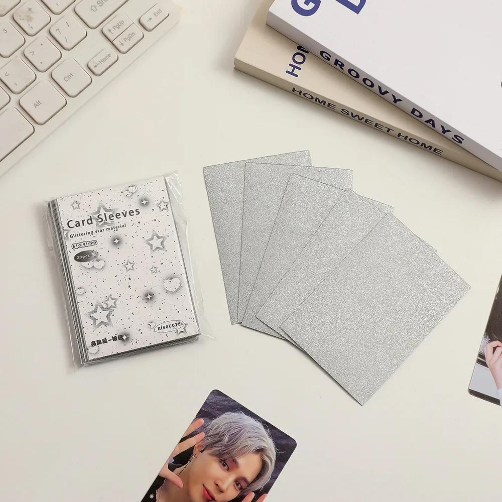 

20pcs/Lot Holo Card Sleeves 61x91mm 20C Bling Star PP Kpop Holder For Postcards Films Game Cards Photocard Protector срібний