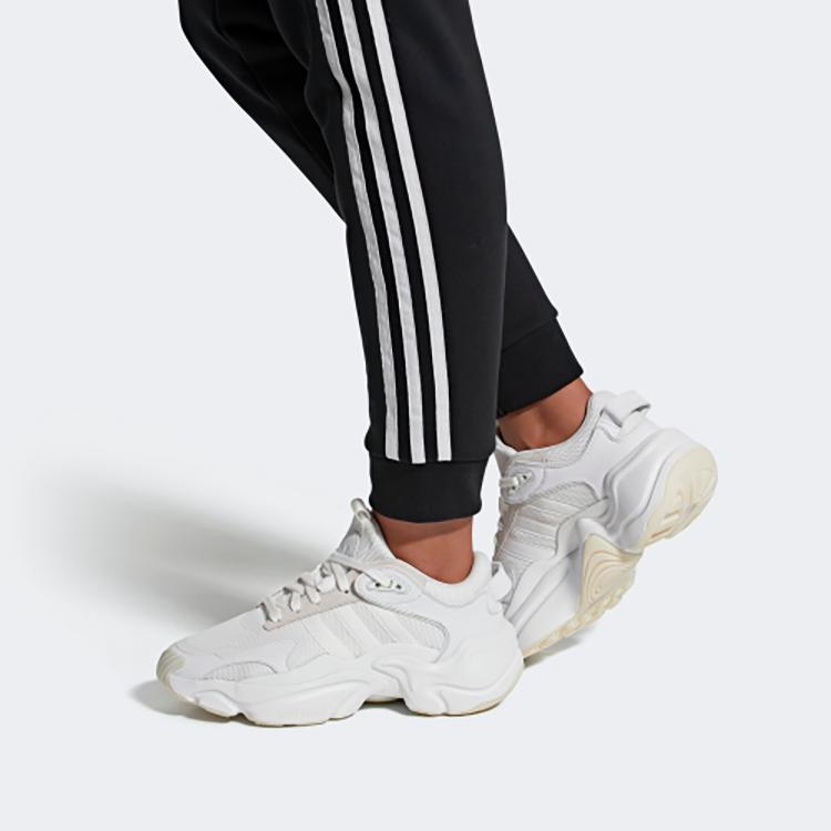 Adidas Wmns Magmur Runner 'White Bliss' Women's EH1095