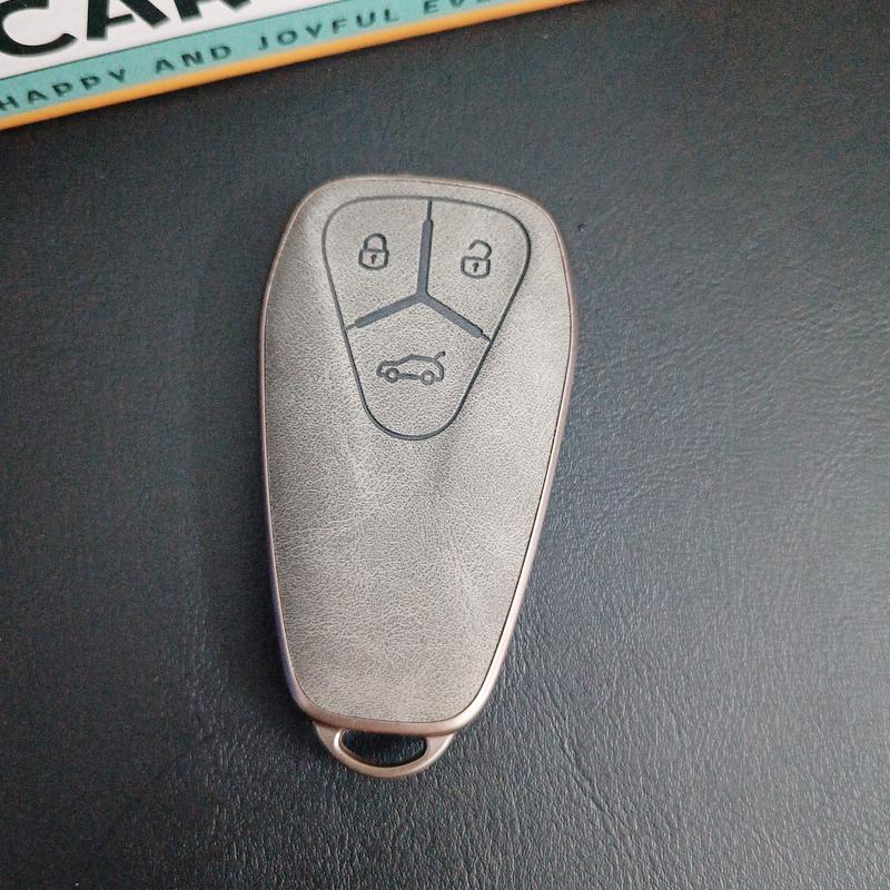 Lightweight Key Case for Skyworth Skywell ET5 EV6 HTI HT-i PHEV Plus 3 Button Remote Car Key Cover Holder Keychain Accessories A