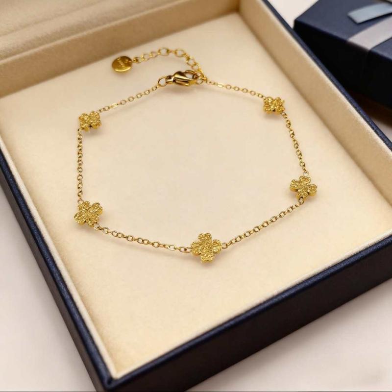 New Stainless Steel Five-flower Lucky Grass Small Plain Chain Bracelet Women's Light Luxury Versatile Jewelry