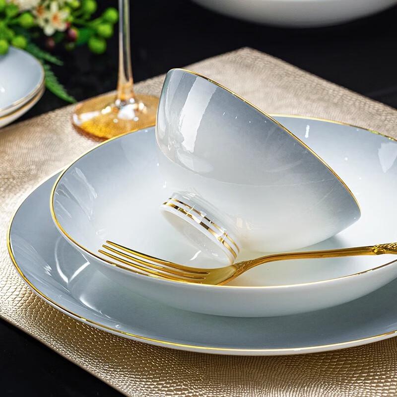 Lin Pan Bone China Dinnerware Set