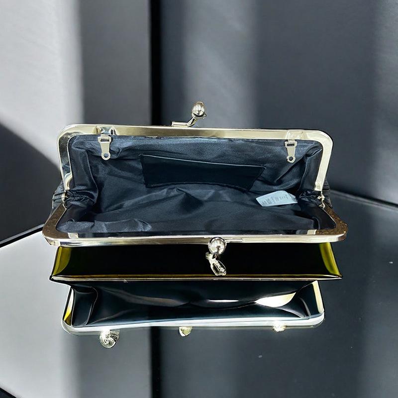 Elegant Women's Pleated Crossbody Clutch for Evening Events