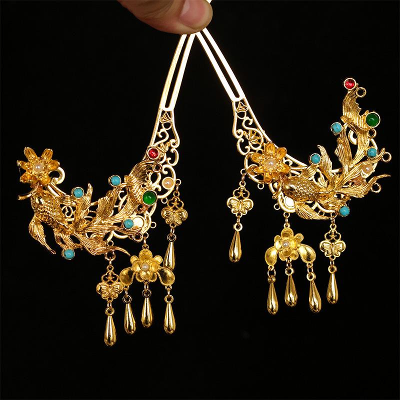 Tang Dynasty Gold Hair Accessories Set: Hanfu Retro Headdress with Hairpins, Forks, and Combs.