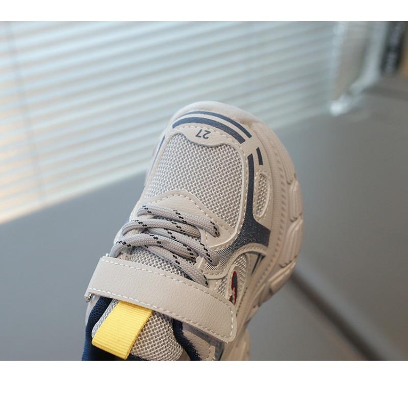 Nouvelles chaussures de sport pour enfants printemps maille respirante chaussures de course pour garçons semelle souple chaussures papa pour filles