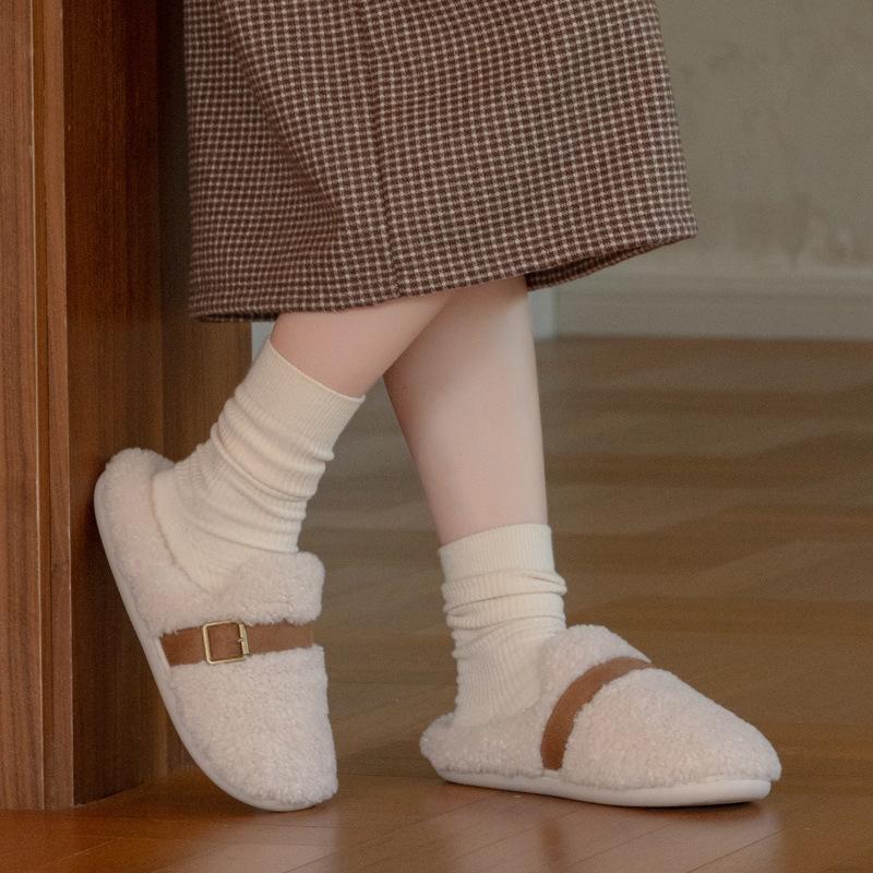 Internet celebrity white flat bottom fluffy slippers 2025 new autumn and winter outer wear velvet soft bottom cotton slippers