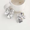Vintage Metal Pleated Leaf Stud Earrings For Women Exaggerated Gold Irregular Petal Piercing Earring Party Ear Accessories