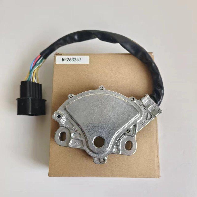 MR263257 8604A015 Electronic Neutral Safety Switch A/T Case Inhibitor Switch For Mitsubishi Pajero V73 V75 V77 1998-2006