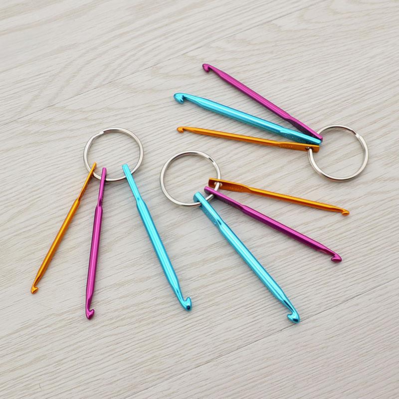 3Pcs/set Multicolour Mini Aluminum Alloy Keychain Crochet Hooks DIY Crafts Tools Colored Knitting Needles
