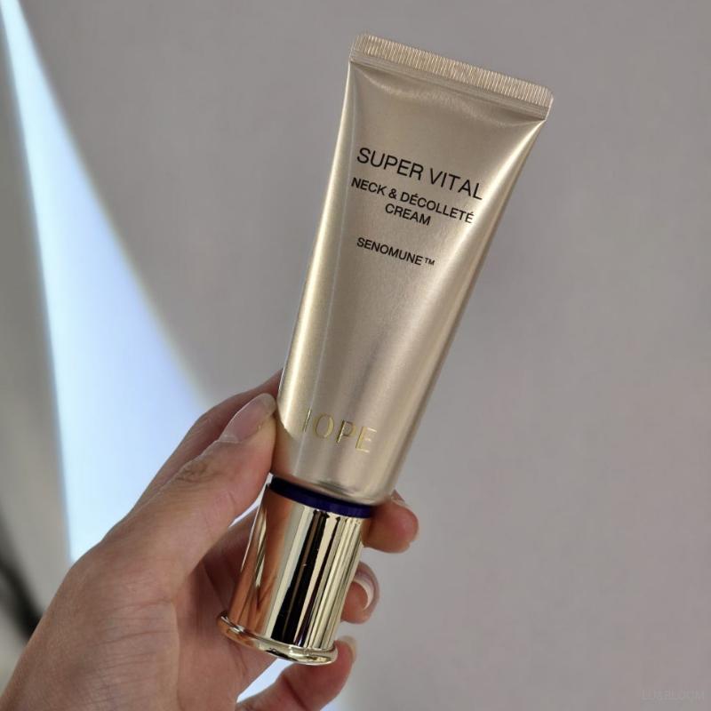 Iope Super Vital Neck & Decollete Cream 40ml (March 2026 New Releases) (+Free Gift)