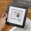 Lego Paar Figur Display: Quadratischer schwarzer Holz 3D-Fotorahmen