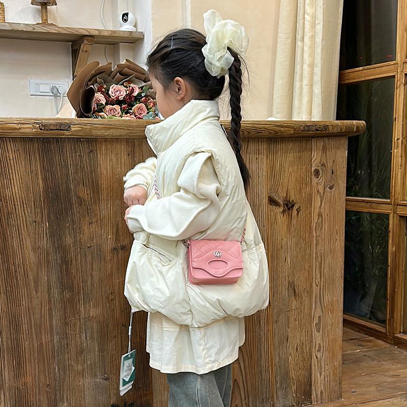 Mini Kids Contemporary Bag With Stylish Chain And Soft Lining Polyester