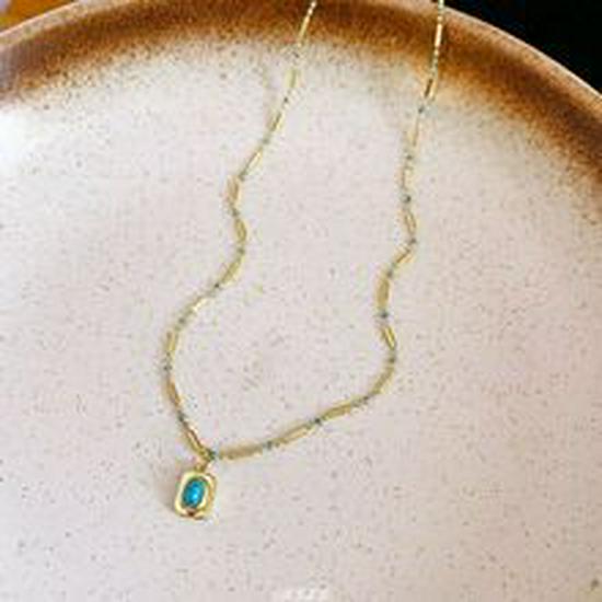 Retro Ethnic Heart Necklace: Wooden Flower Pendant Sweater Chain for Women