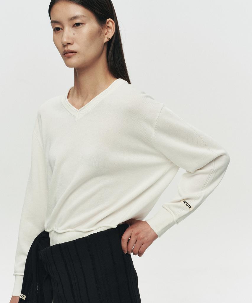 Hoite Niel Cotton V-Neck Knit (Off White)