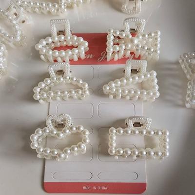 Pearl Hair Clip Hair Accessory with Fake Pearls Compact Size Easy To Carry