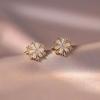Luxury Exquisitely Snowflake-shaped Earrings Elegant Simple Stud Earrings Gold Ear Jewelry