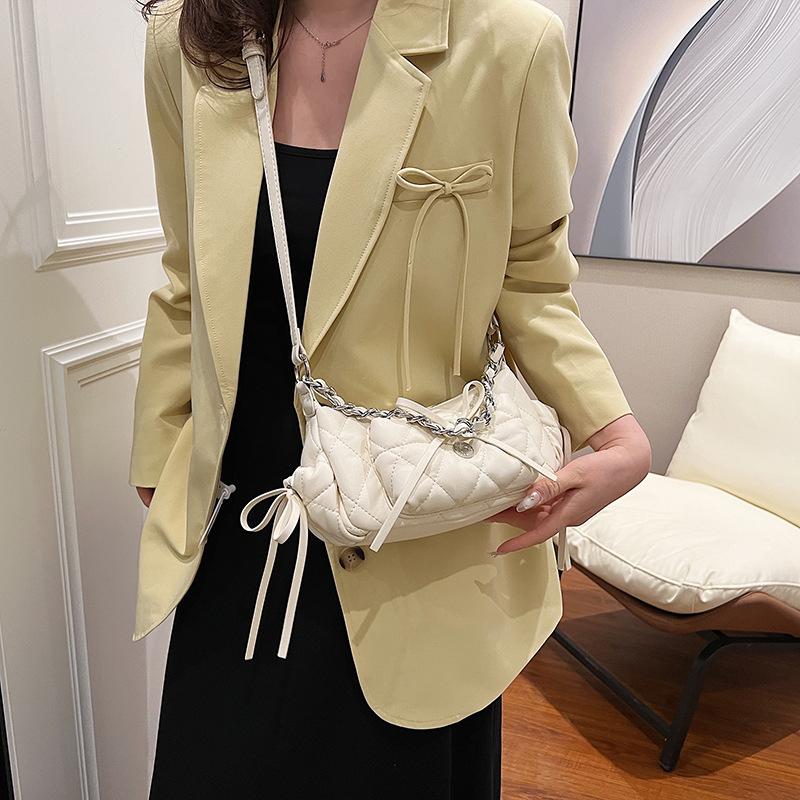 Geantă pentru subrat cu lanț texturat pentru femei, cu fundă nouă, la modă, cu un singur umăr, genți de mână pentru femei, retro, ocazional pentru navetă.