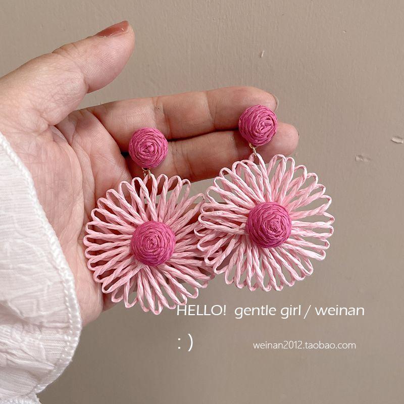 

Grass Green Handmade Exaggerated Large Flower Earrings Travel Photos Vacation Summer Suitable for Seaside Earrings Girlish Style Ornament Pair of rose pink earrings