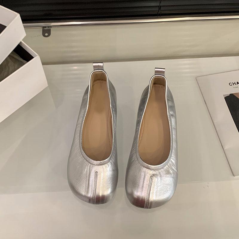 Fashion New Women Flat Shoes Fashion Soft Leather Casual Slip on Women's Shoes Spring Autumn Solid Ound Head Ballet Soft Bottom Flats