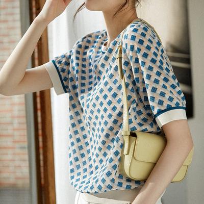 Camiseta de manga corta con cuello redondo y estampado de diamantes retro, cómoda y suave, de verano, con imitación de seda morera y sentido de la moda para mujer