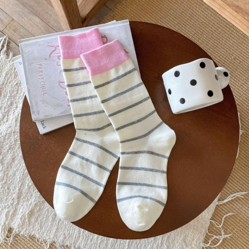 Autumn and Winter Girls' Dream Socks, High Slit Color-blocking Striped Socks, College Style Sports Socks, Pure Cotton Pile Socks