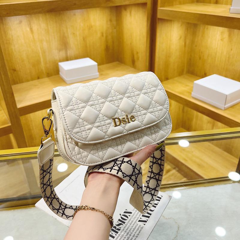 

New high-end small bag fashionable niche design, versatile broadband messenger bag 20cm*21cm*15cm*6cm