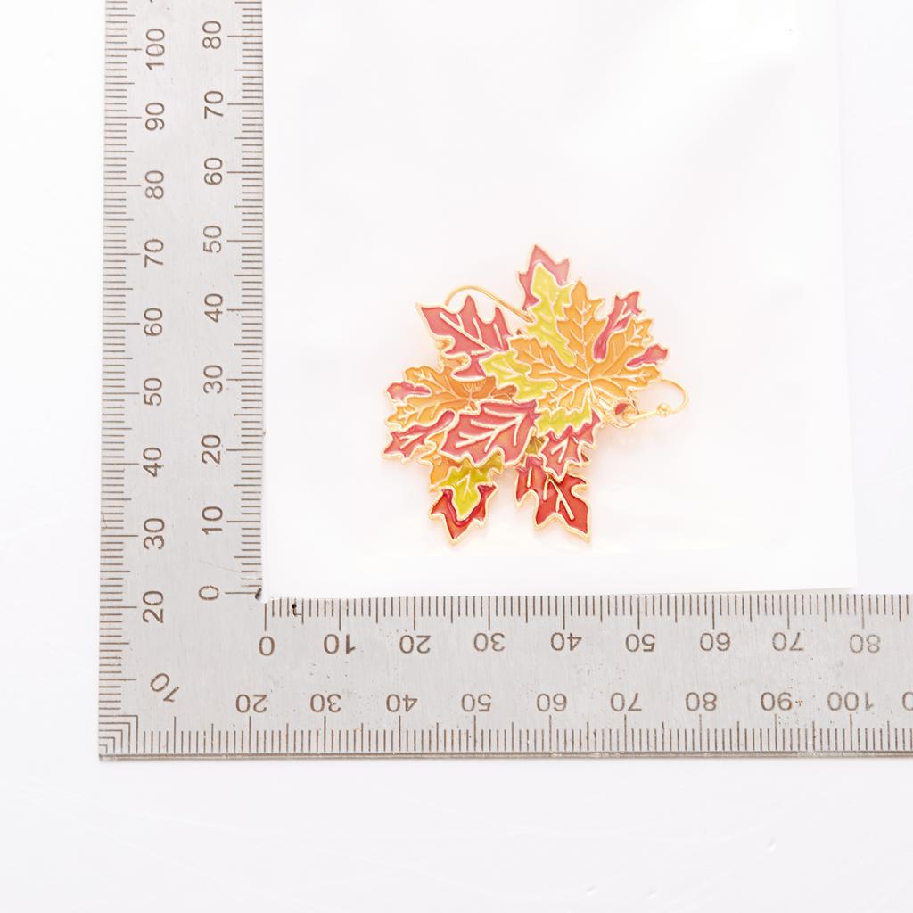 French Vintage Enamel Maple Leaf Drop Earrings for Women New Design Temperament Leaves Earring Autumn and Winter Jewelry Gift