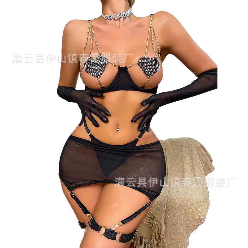 2026 new three-point hollow splicing heart-shaped chest sticker chain sex underwear women