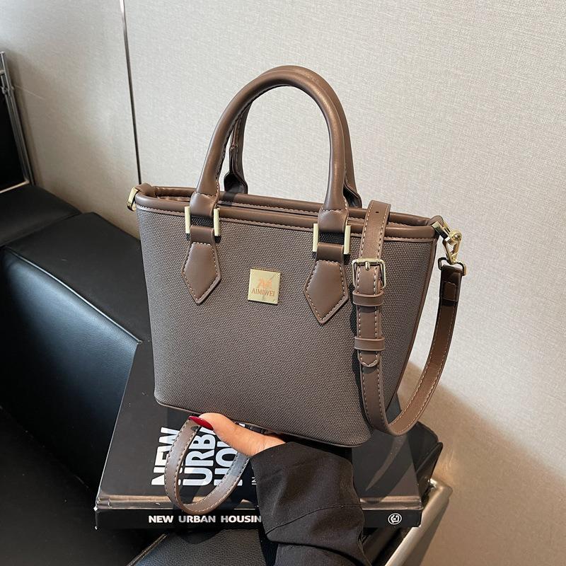 Premium texture portable bucket bag women's new spring and summer fashion go to work messenger bag small bag