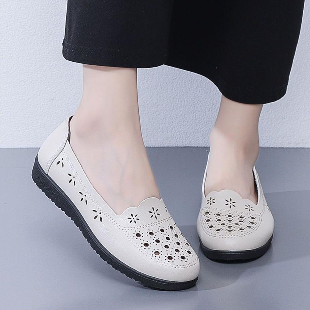 Summer New Imitation Leather Shoes, Comfortable and Non Slip Sandals, Women's Soft Leather Hollow Breathable Hole Shoes, Soft Soled Shoes